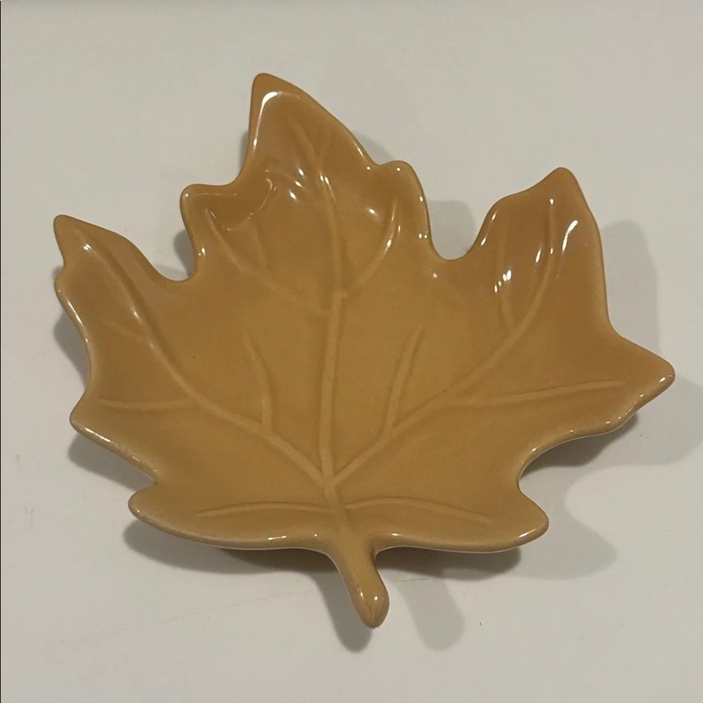Williams Sonoma Maple Leaf Decor Dish
